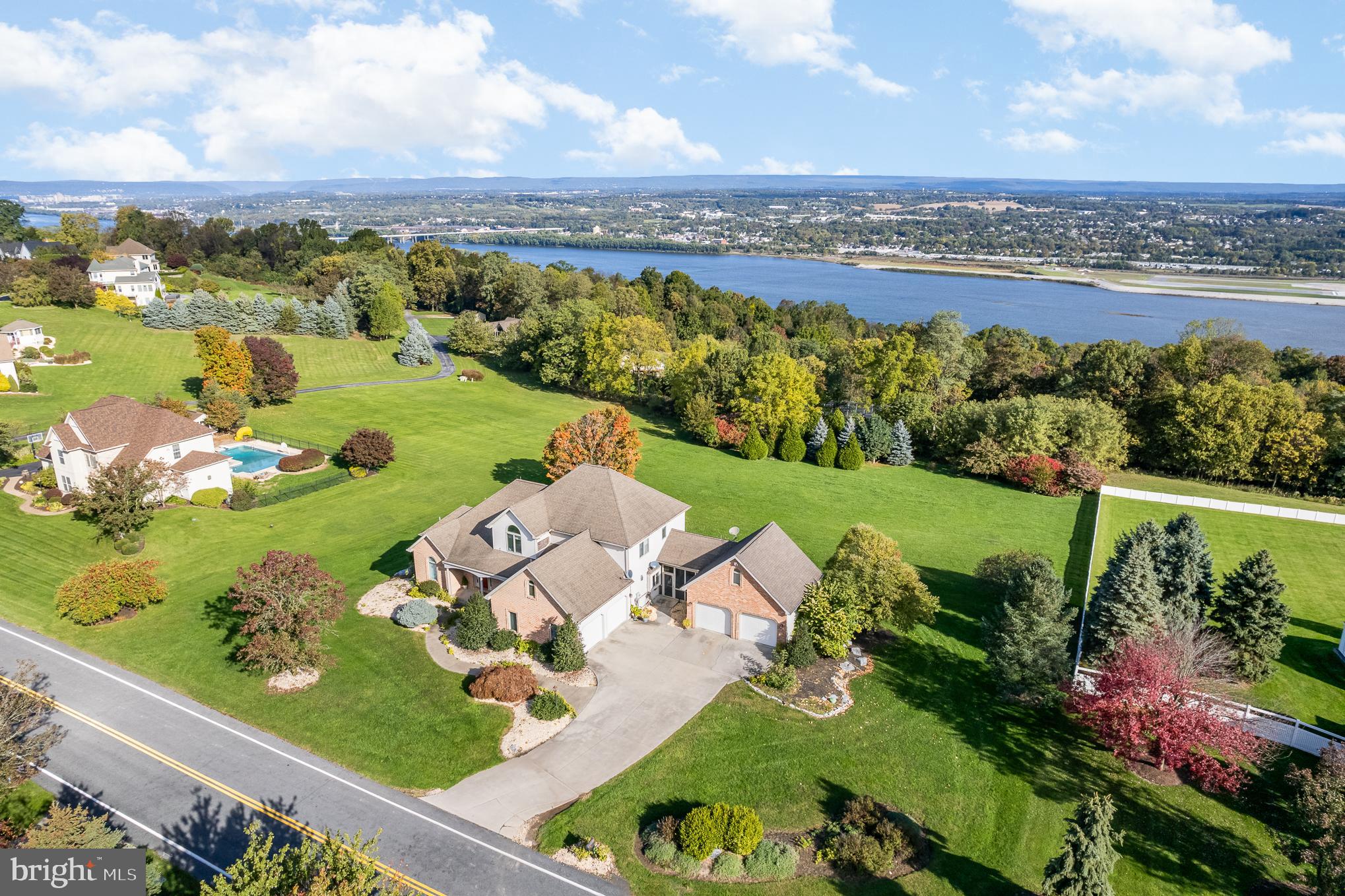 MOUNTAIN VIEW - Residential
