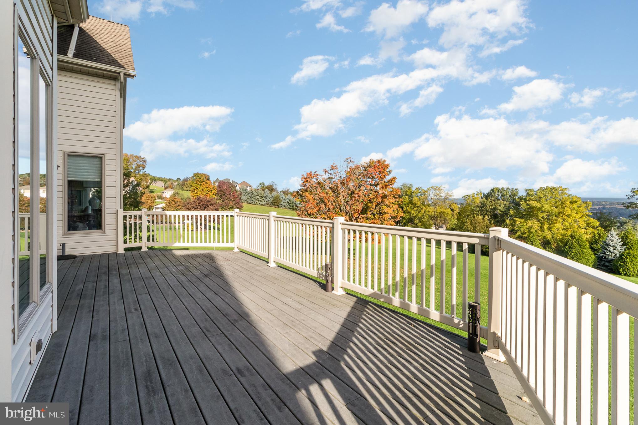 MOUNTAIN VIEW - Residential