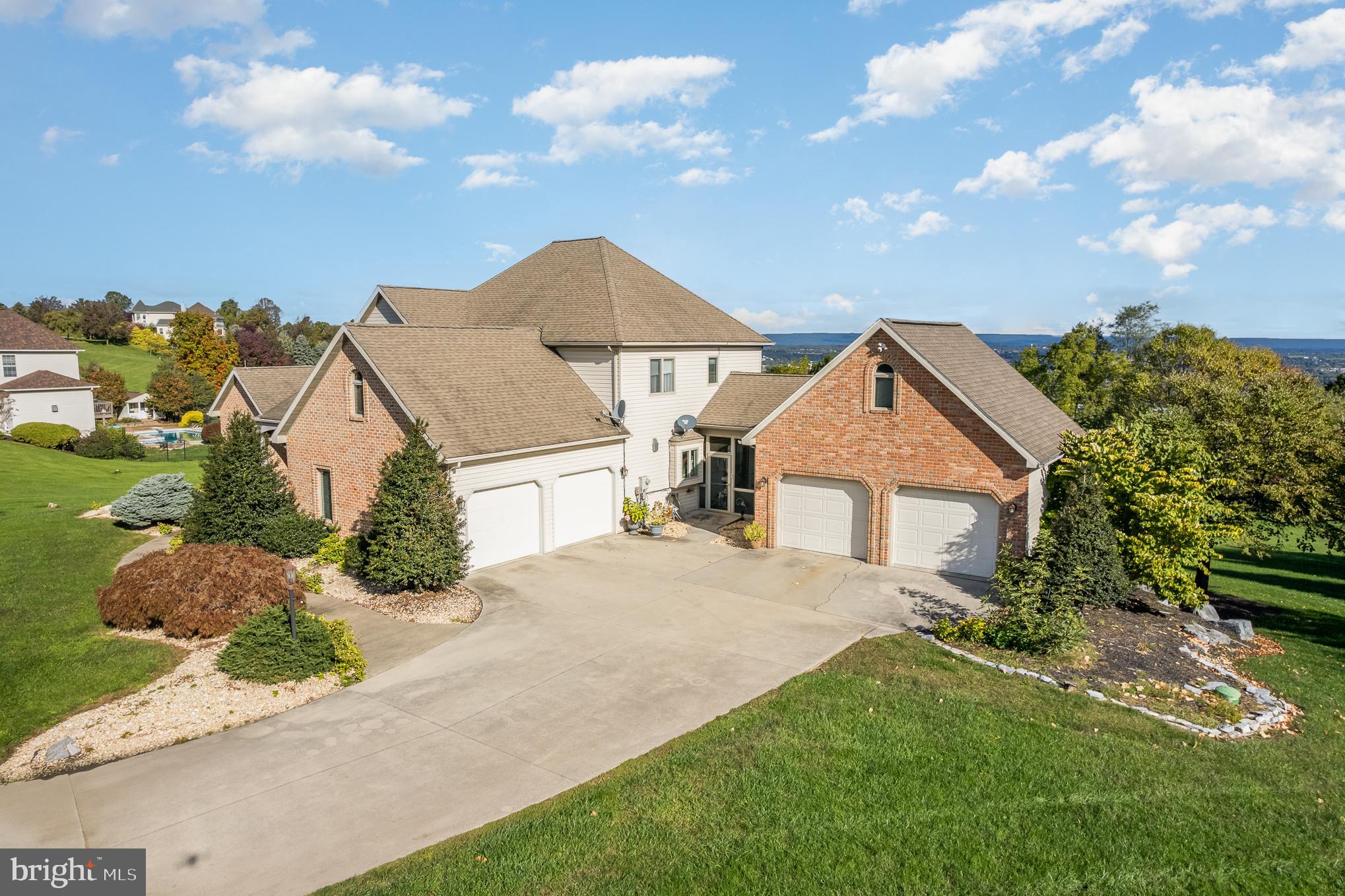 MOUNTAIN VIEW - Residential