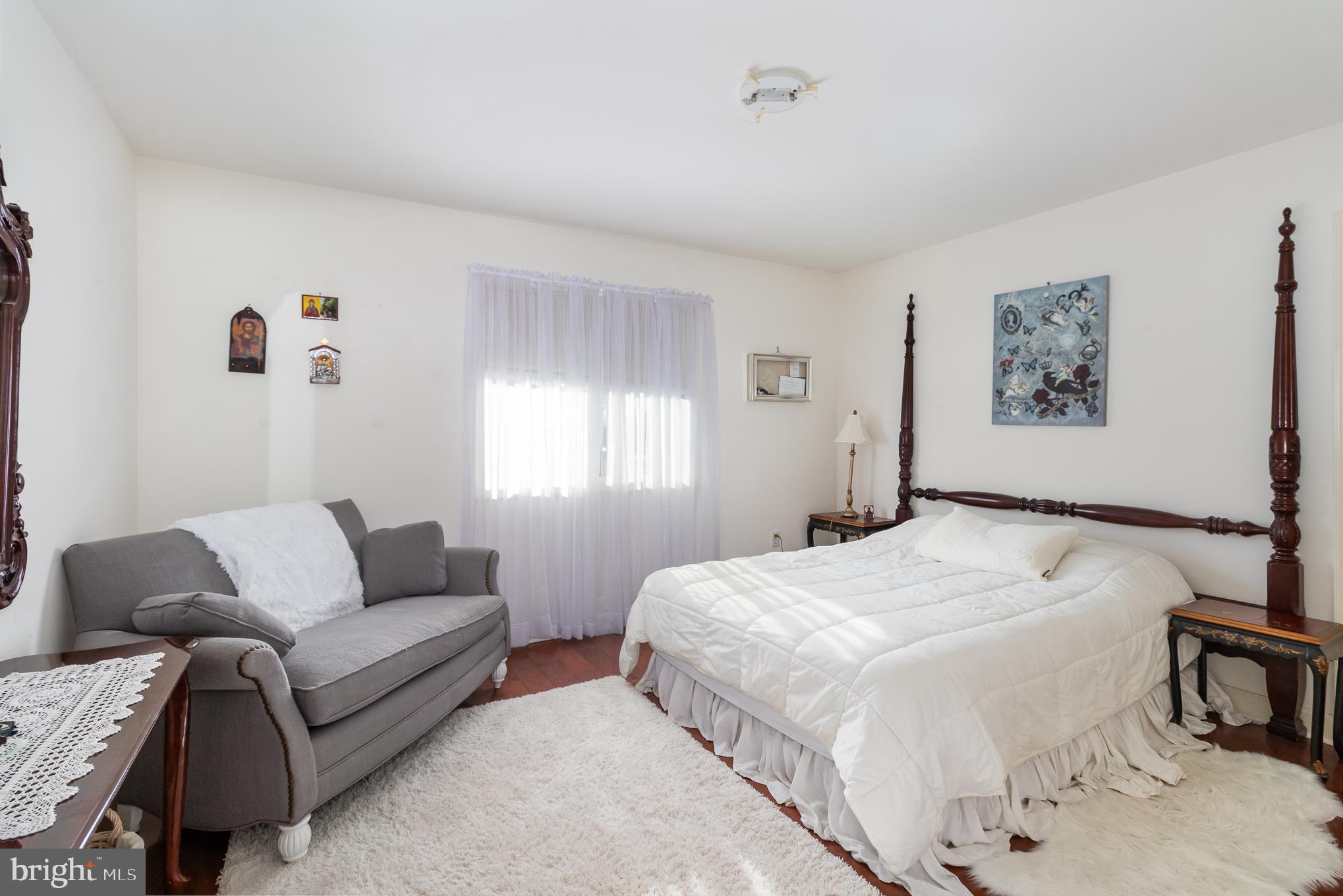 MOUNTAIN VIEW - Residential