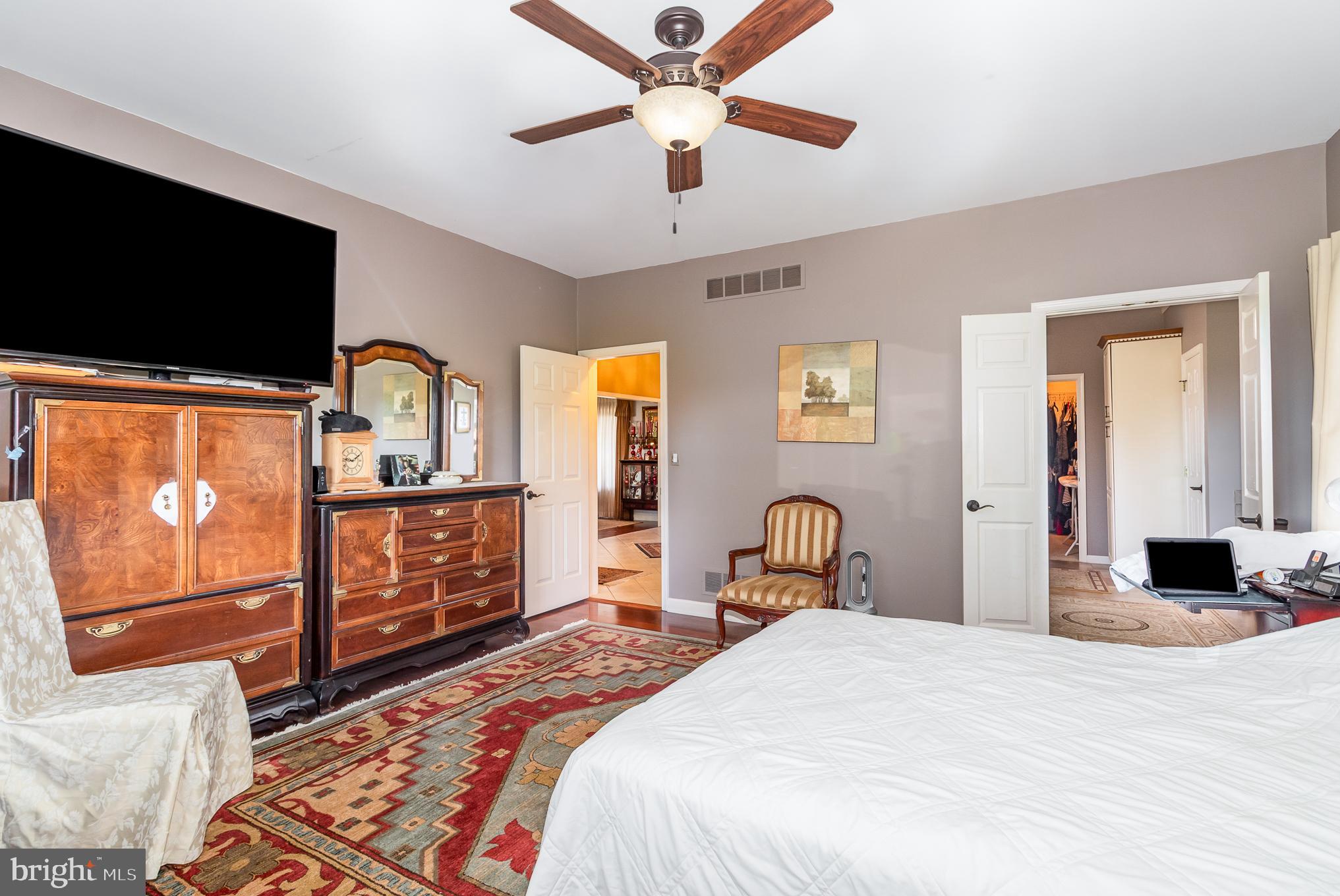 MOUNTAIN VIEW - Residential
