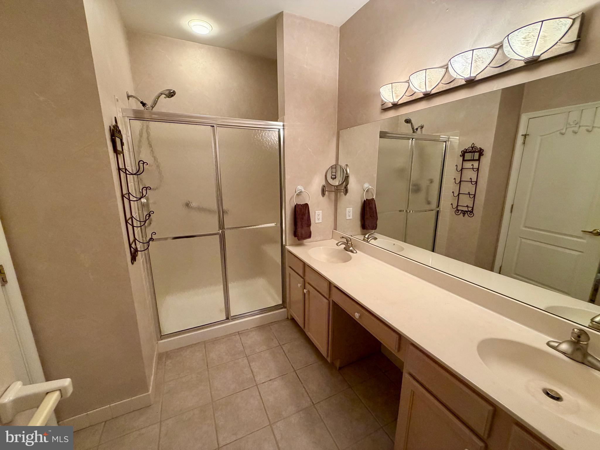 LEGACY OAKS - Residential