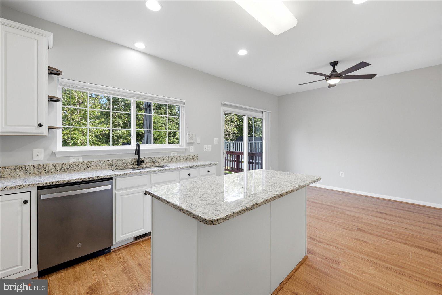 SPRING LAKES - Residential