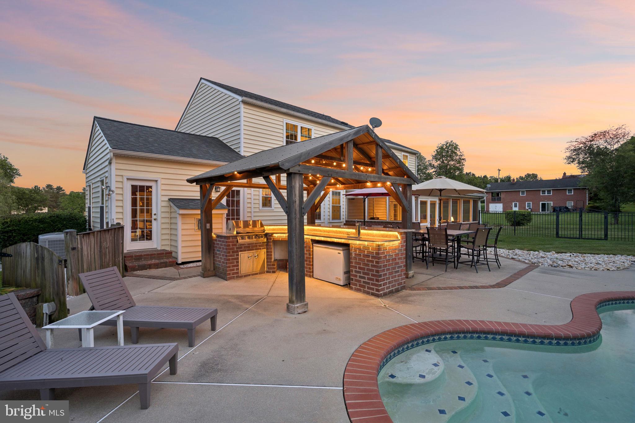 BRADDOCK MANOR - Residential