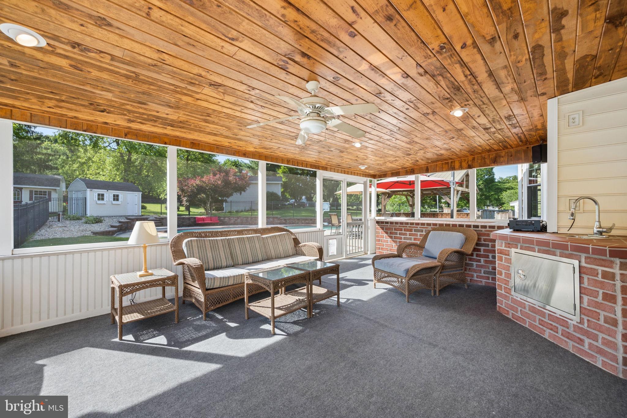 BRADDOCK MANOR - Residential