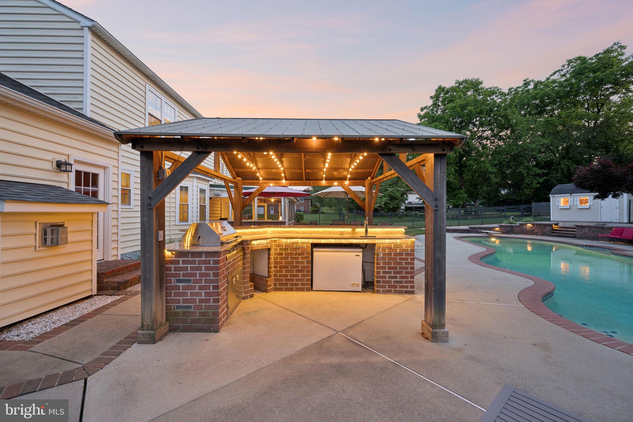BRADDOCK MANOR - Residential