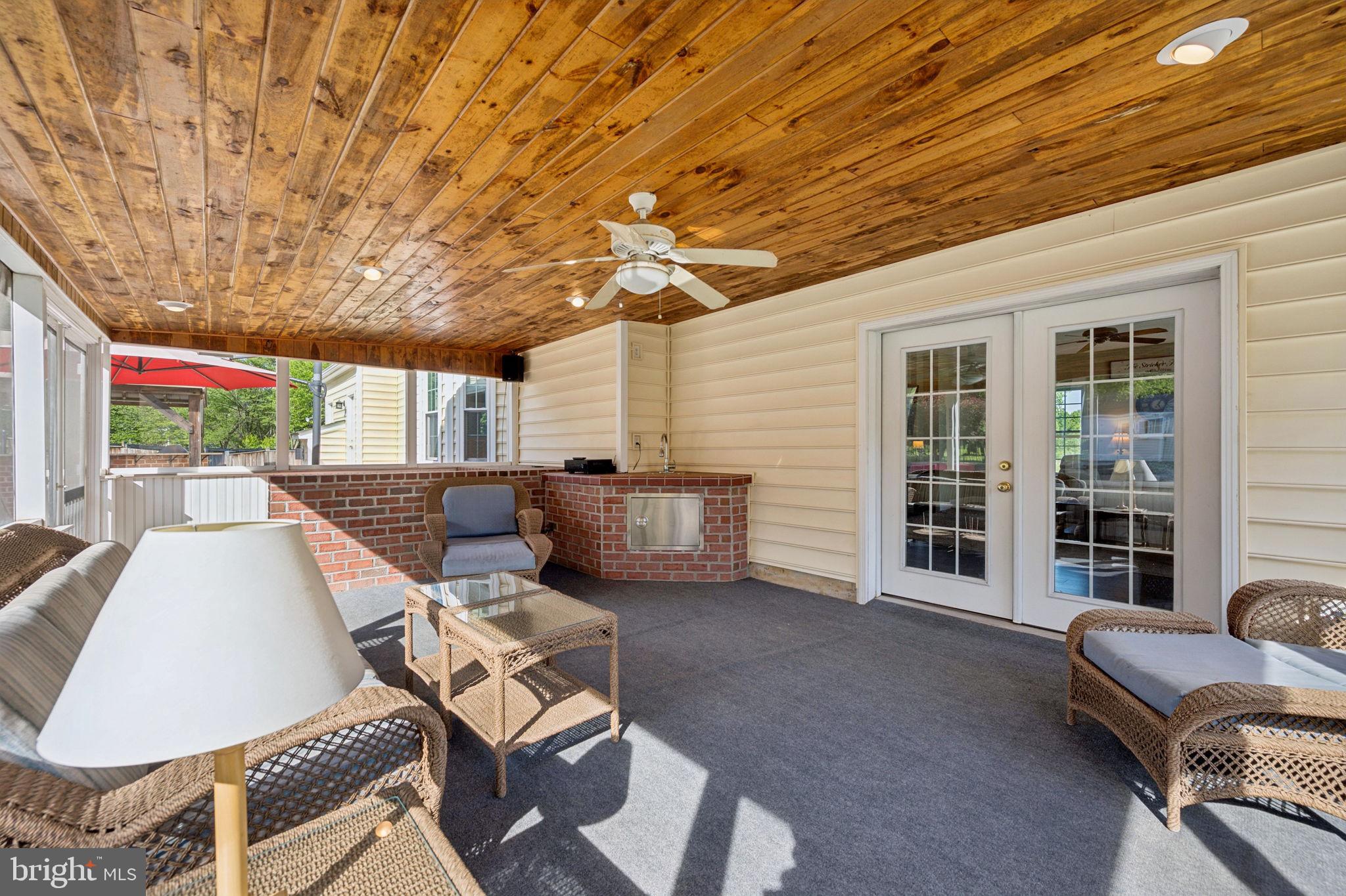BRADDOCK MANOR - Residential