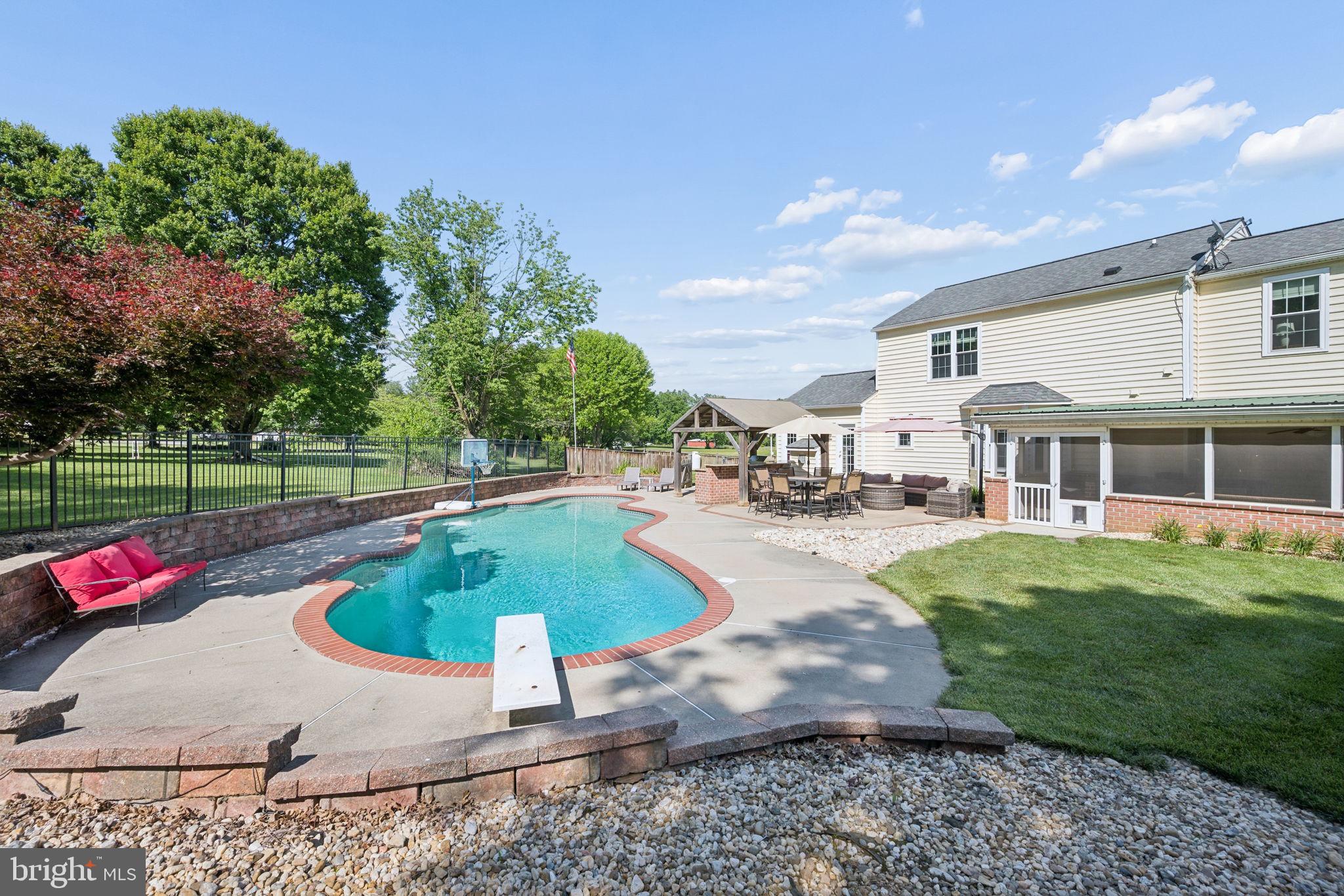 BRADDOCK MANOR - Residential