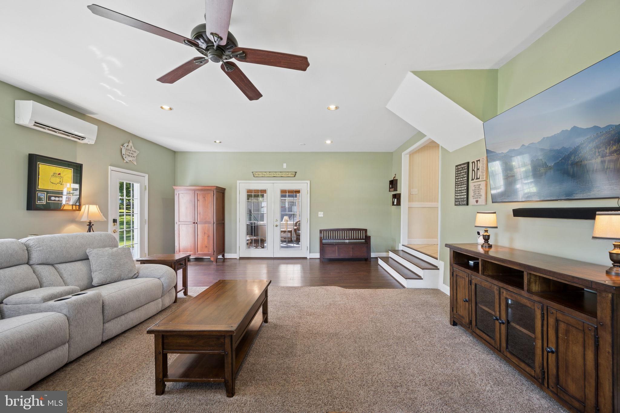 BRADDOCK MANOR - Residential