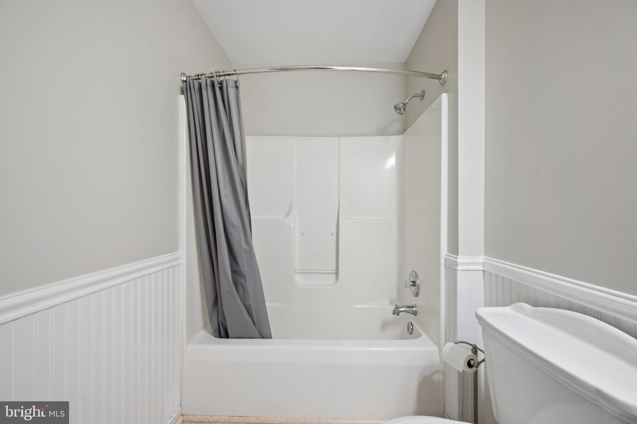 BRADDOCK MANOR - Residential