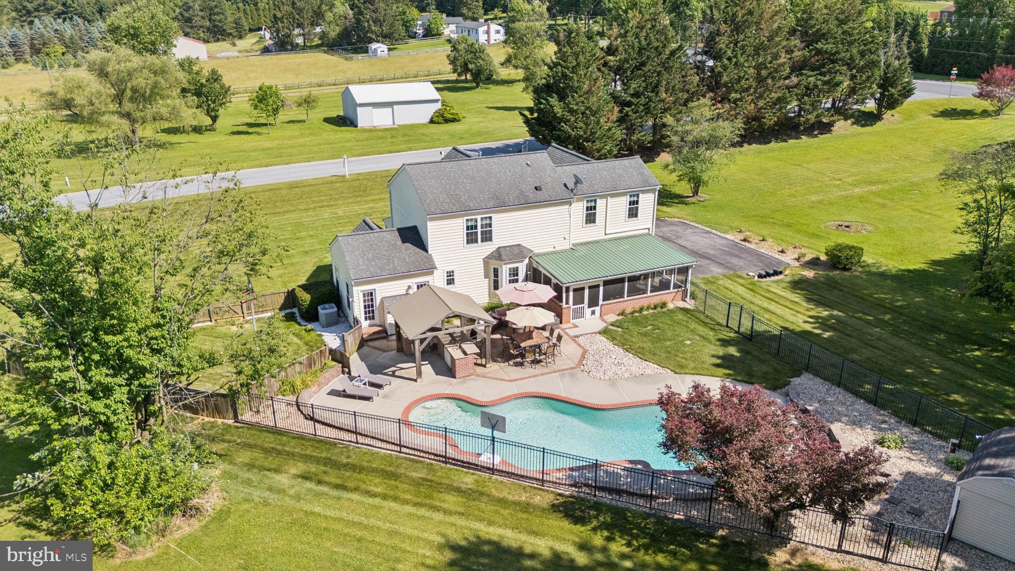 BRADDOCK MANOR - Residential