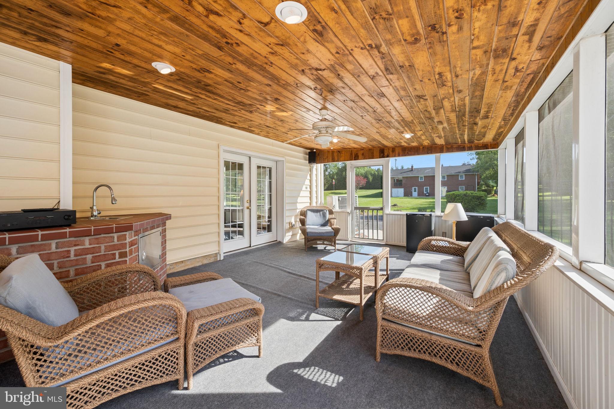 BRADDOCK MANOR - Residential