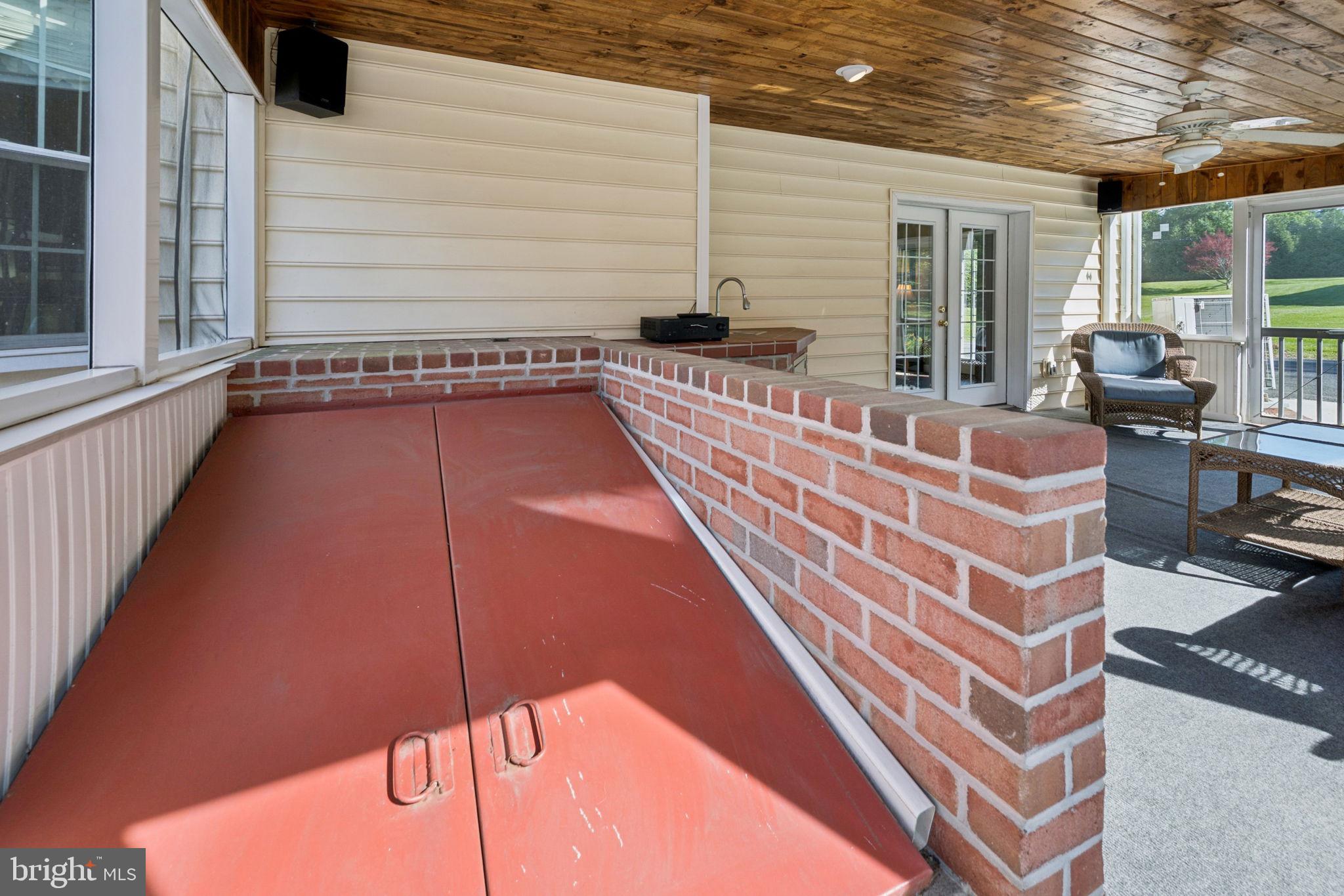 BRADDOCK MANOR - Residential