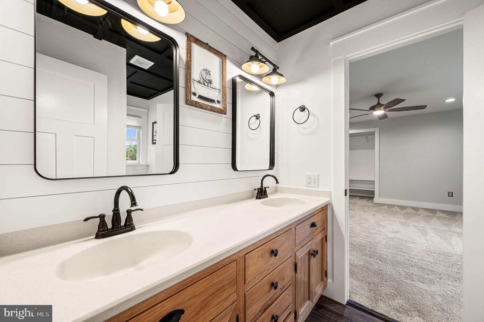 GLEN OLEY FARMS - Residential