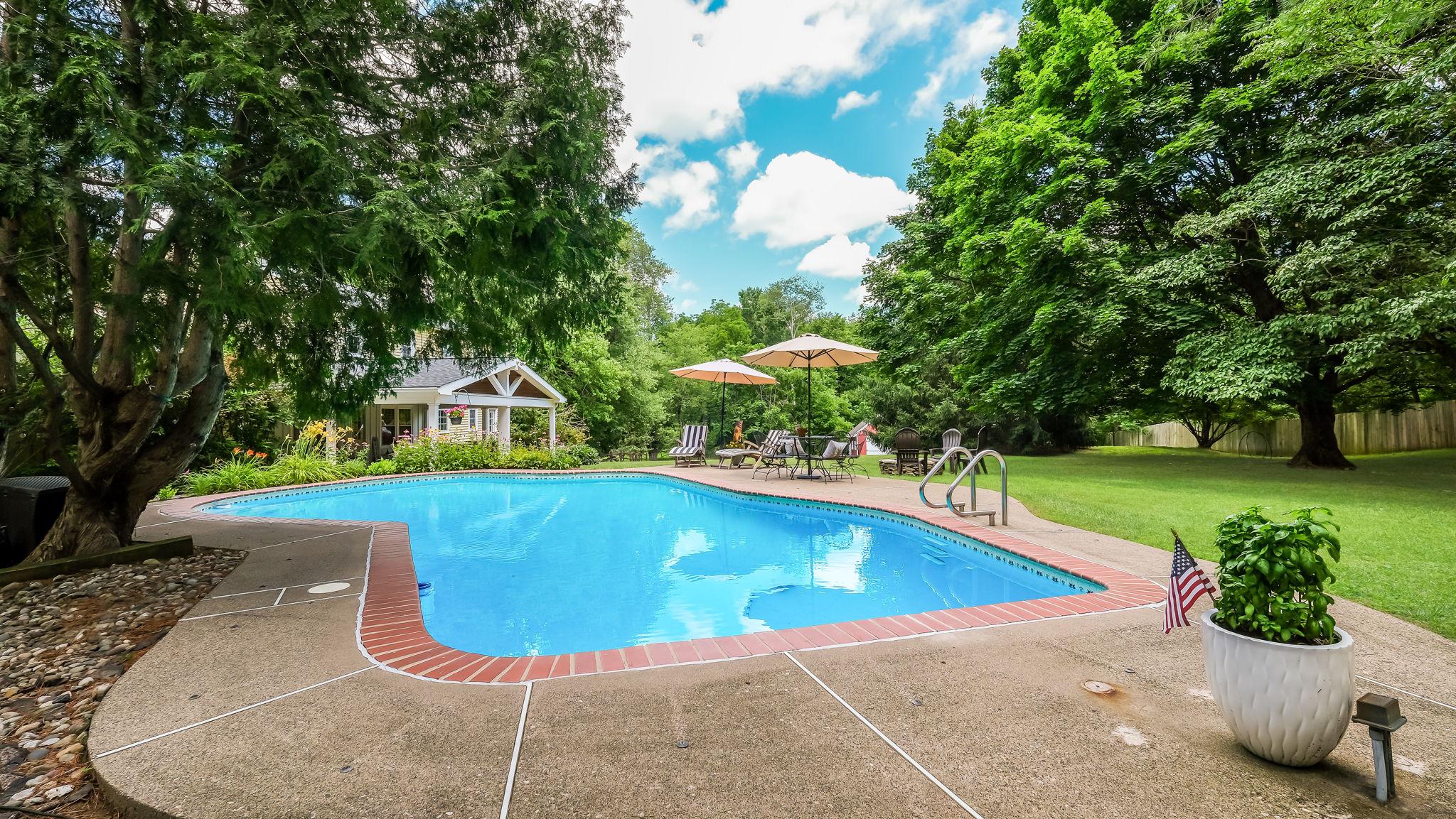 SPRING VALLEY - Residential