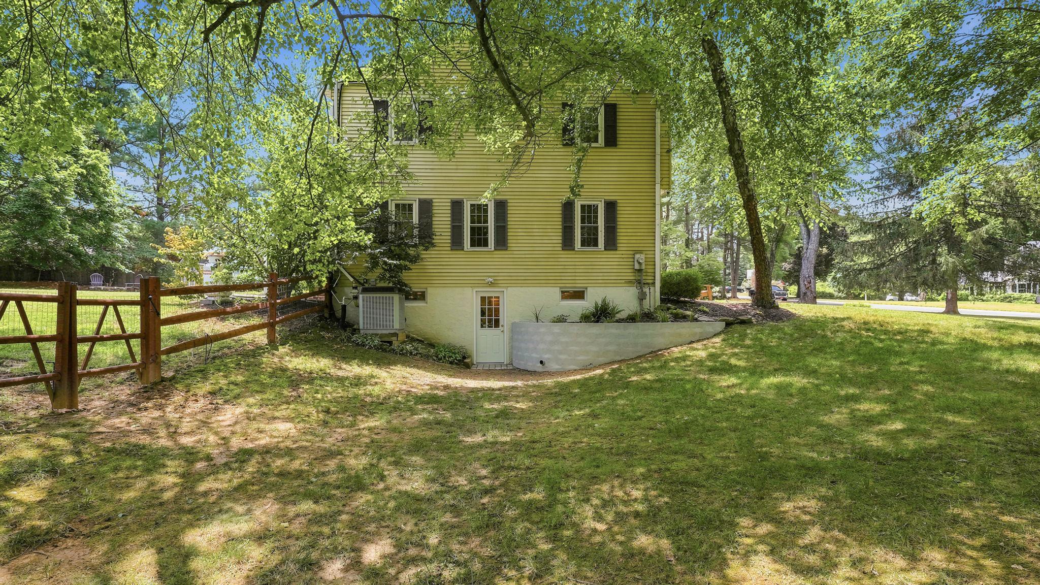 SPRING VALLEY - Residential