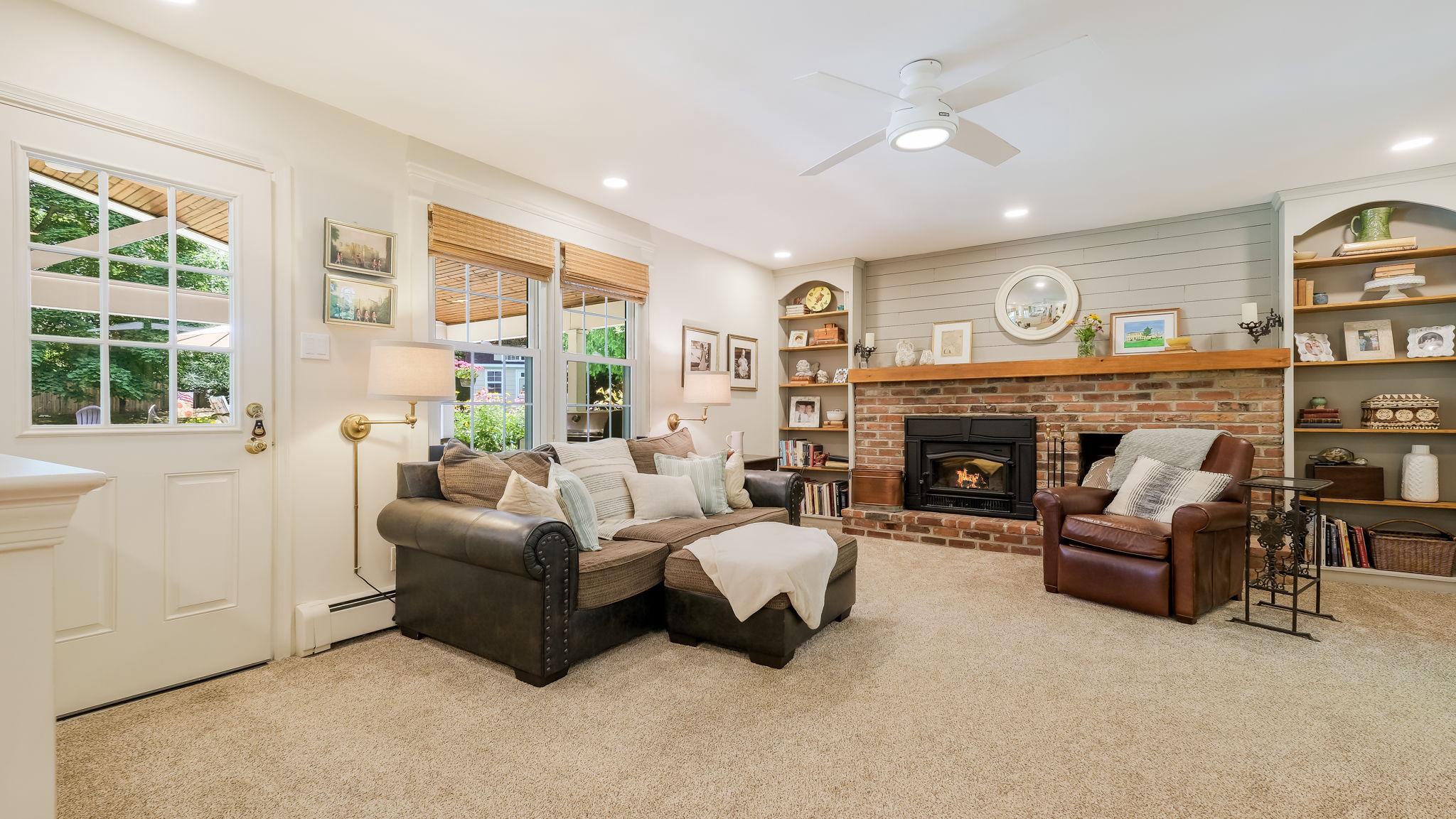 SPRING VALLEY - Residential