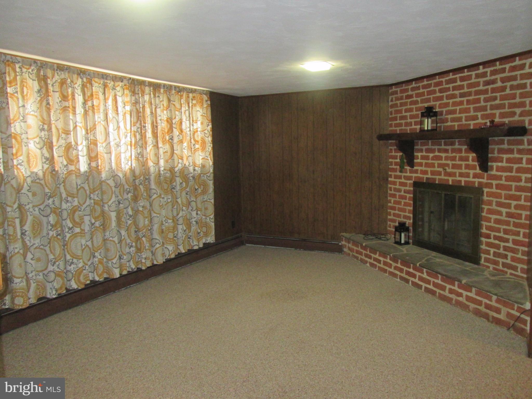 ARLINGTON PARK - Residential