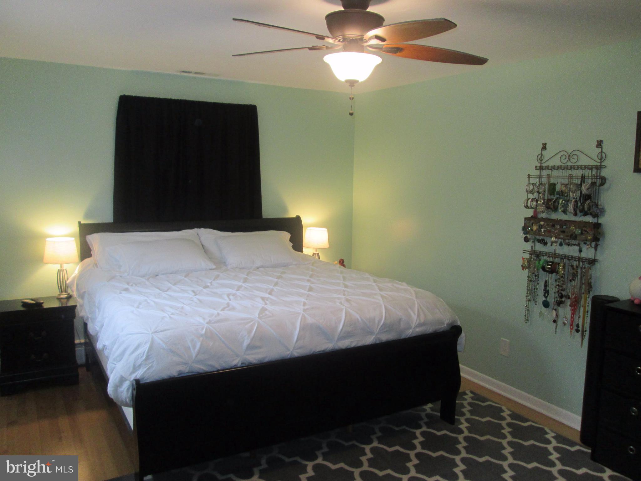 ARLINGTON PARK - Residential