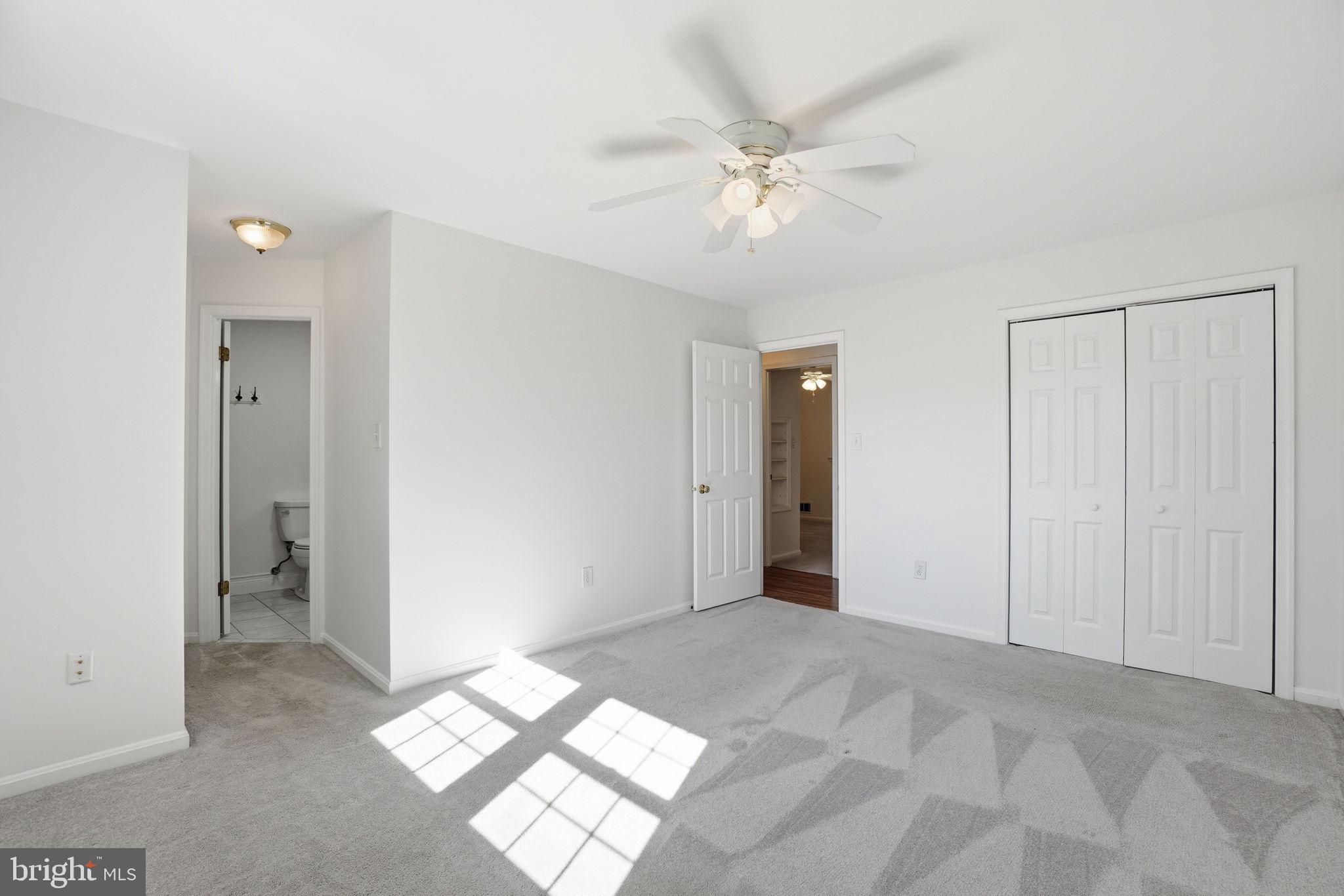 TOWNES OF ORANGE HUNT - Residential