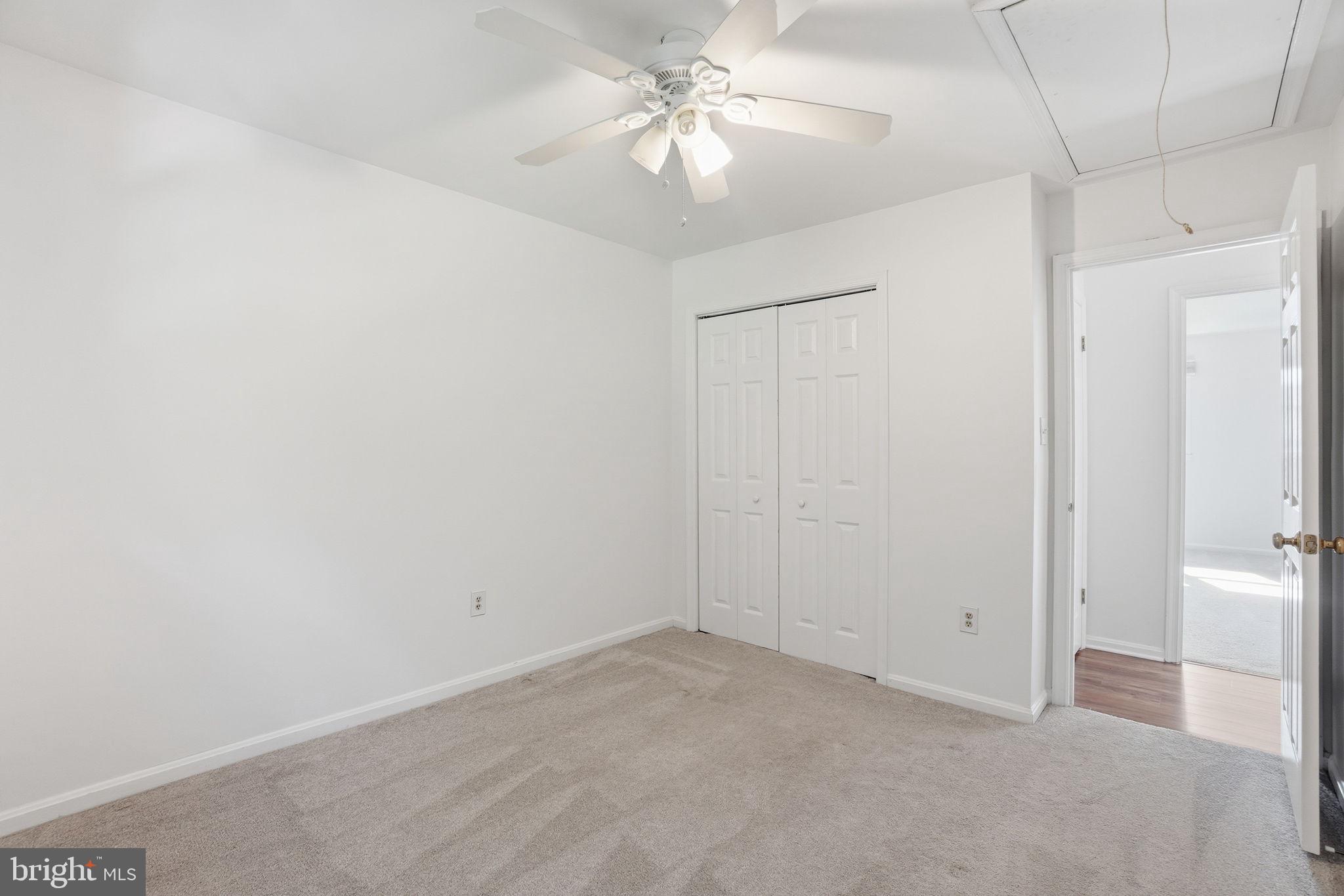 TOWNES OF ORANGE HUNT - Residential