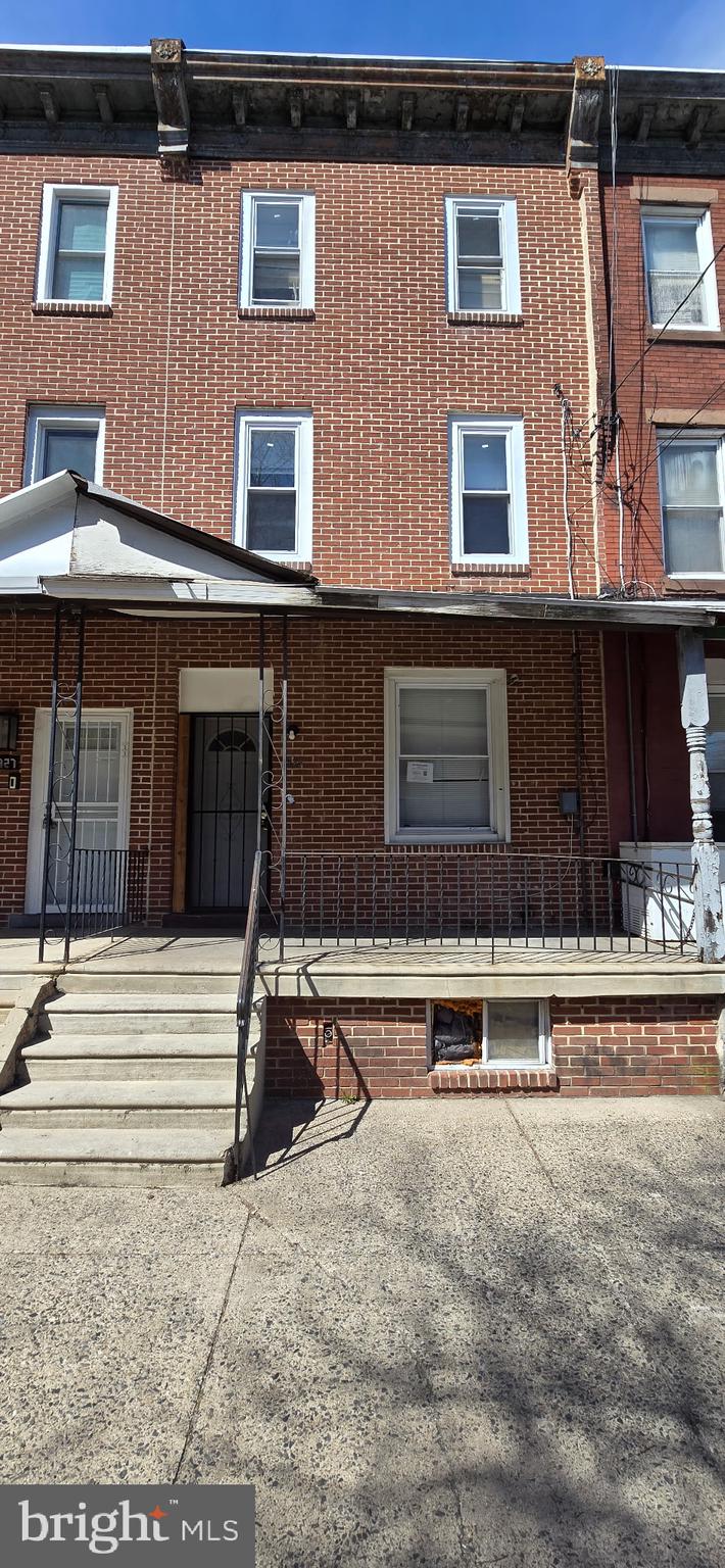 Spacious three-story row home located in the Nicetown section of Philadelphia, offering 5 bedrooms and 2.5 bathrooms. This property features a covered front porch and a rear patio, providing both comfort and outdoor living space.
With incredible potential, this home is ideal for buyers looking to customize or invest. Conveniently situated near schools, shopping, recreational facilities, and major employment centers, the location adds to its overall appeal.
Don’t miss the opportunity to bring your vision to life in this well-located property.
Buyer and/or buyer’s agent are solely responsible for conducting their own due diligence and verifying all information deemed relevant, including but not limited to: square footage, lot size, property condition, zoning, utilities, taxes, permitting requirements, school district, homeowner association (HOA) obligations, and any other pertinent details. Seller makes no representations or warranties.