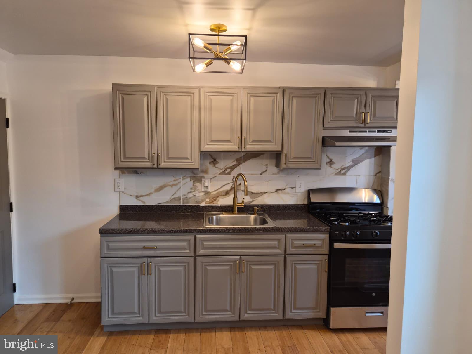 PHILADELPHIA (SOUTHWEST) - Residential