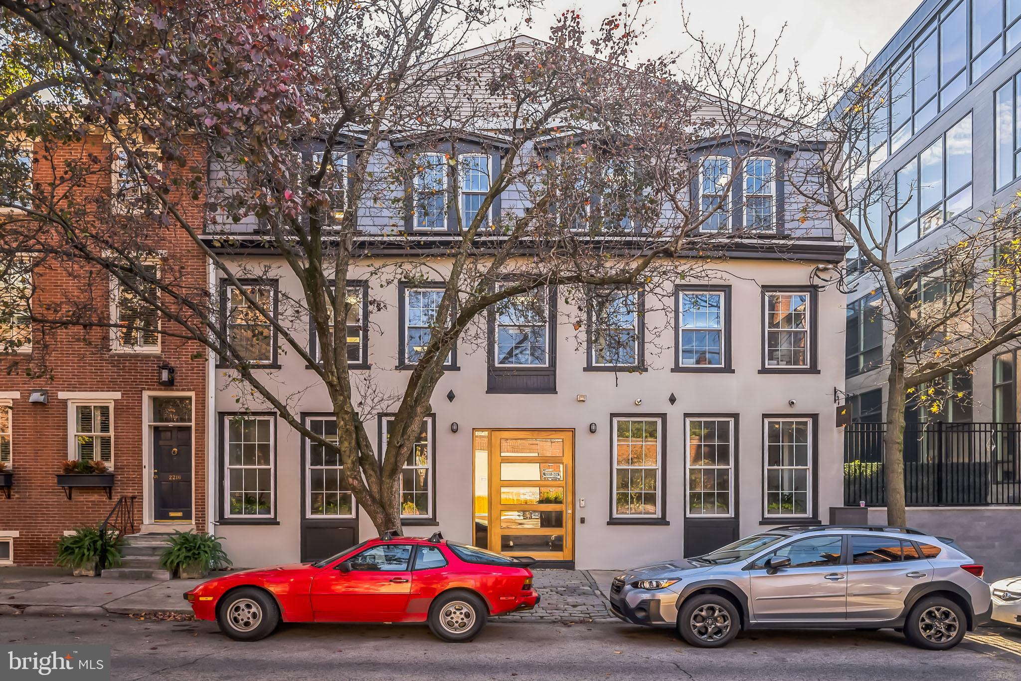 LOGAN SQUARE - Residential