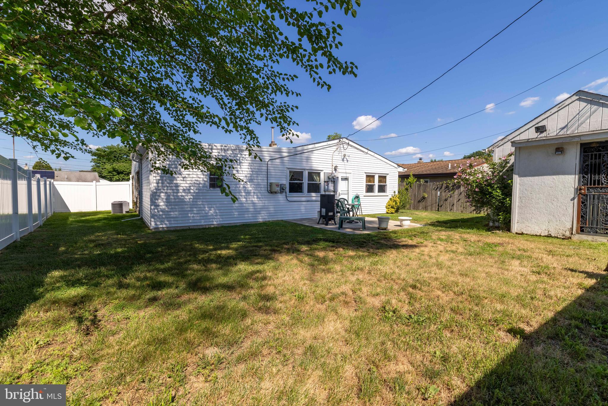 LAUREL BEND - Residential