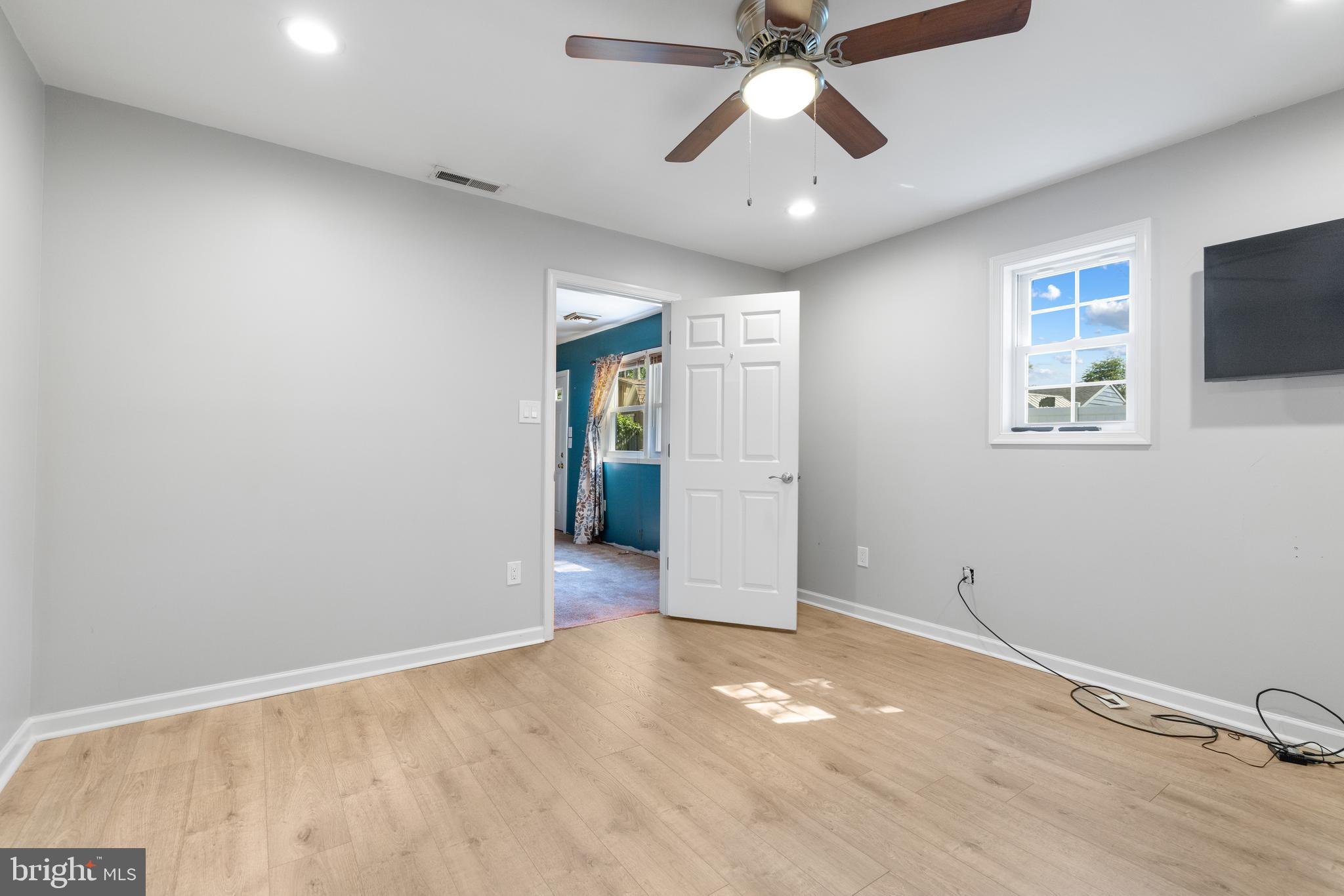 LAUREL BEND - Residential
