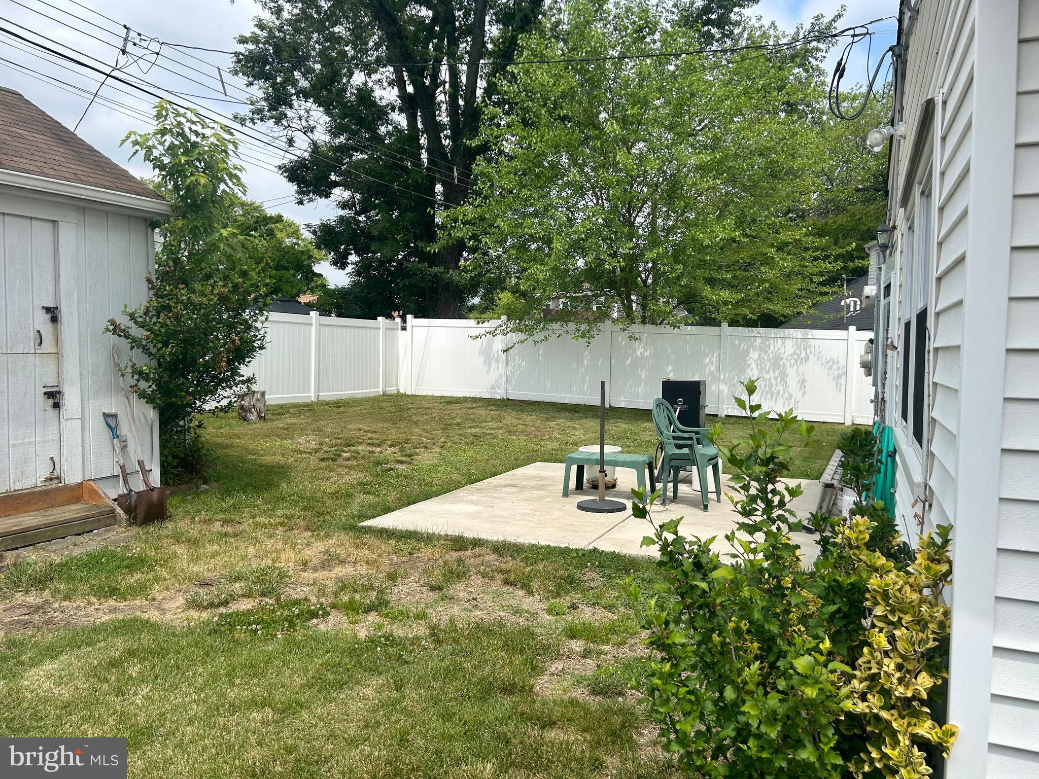 LAUREL BEND - Residential