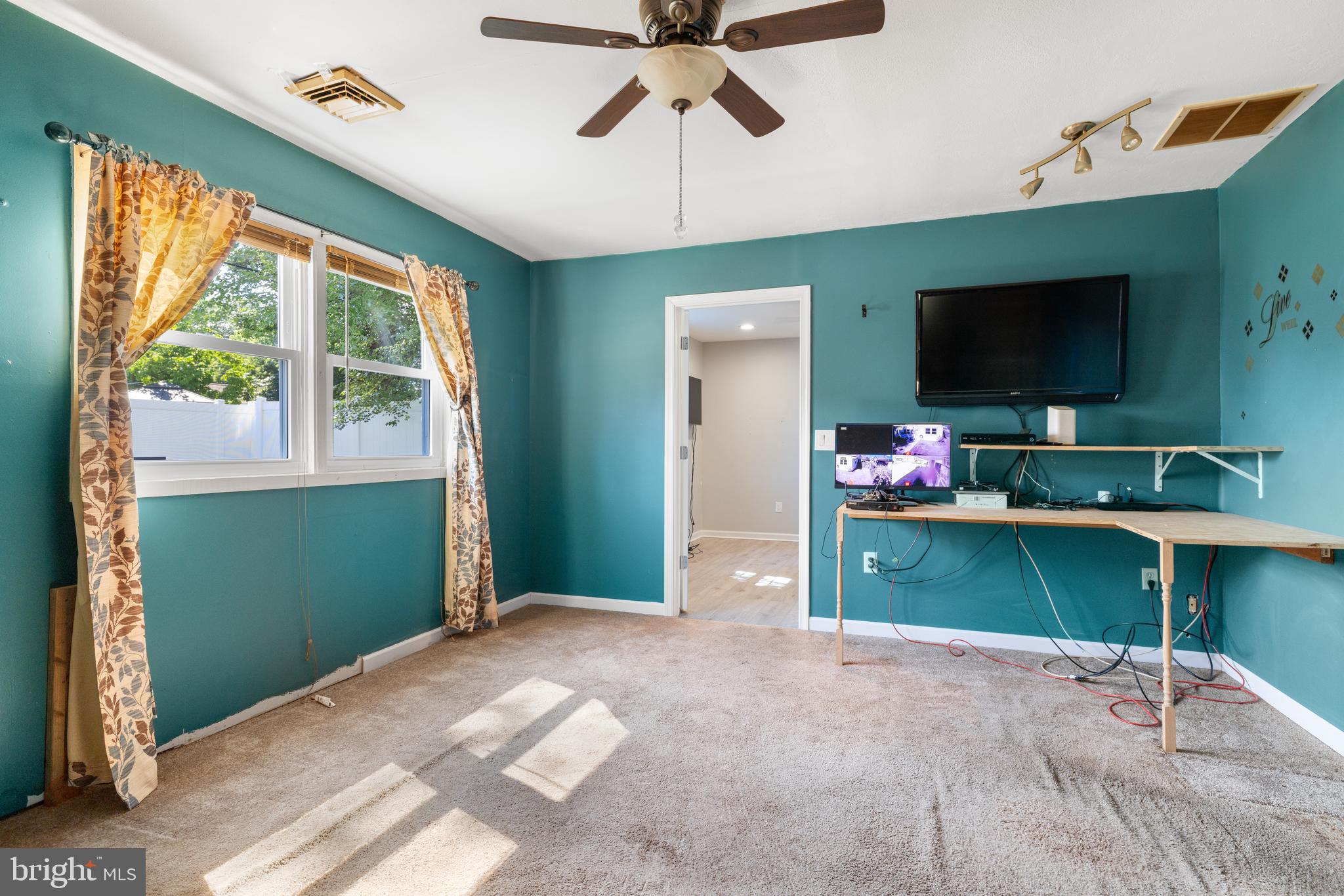 LAUREL BEND - Residential