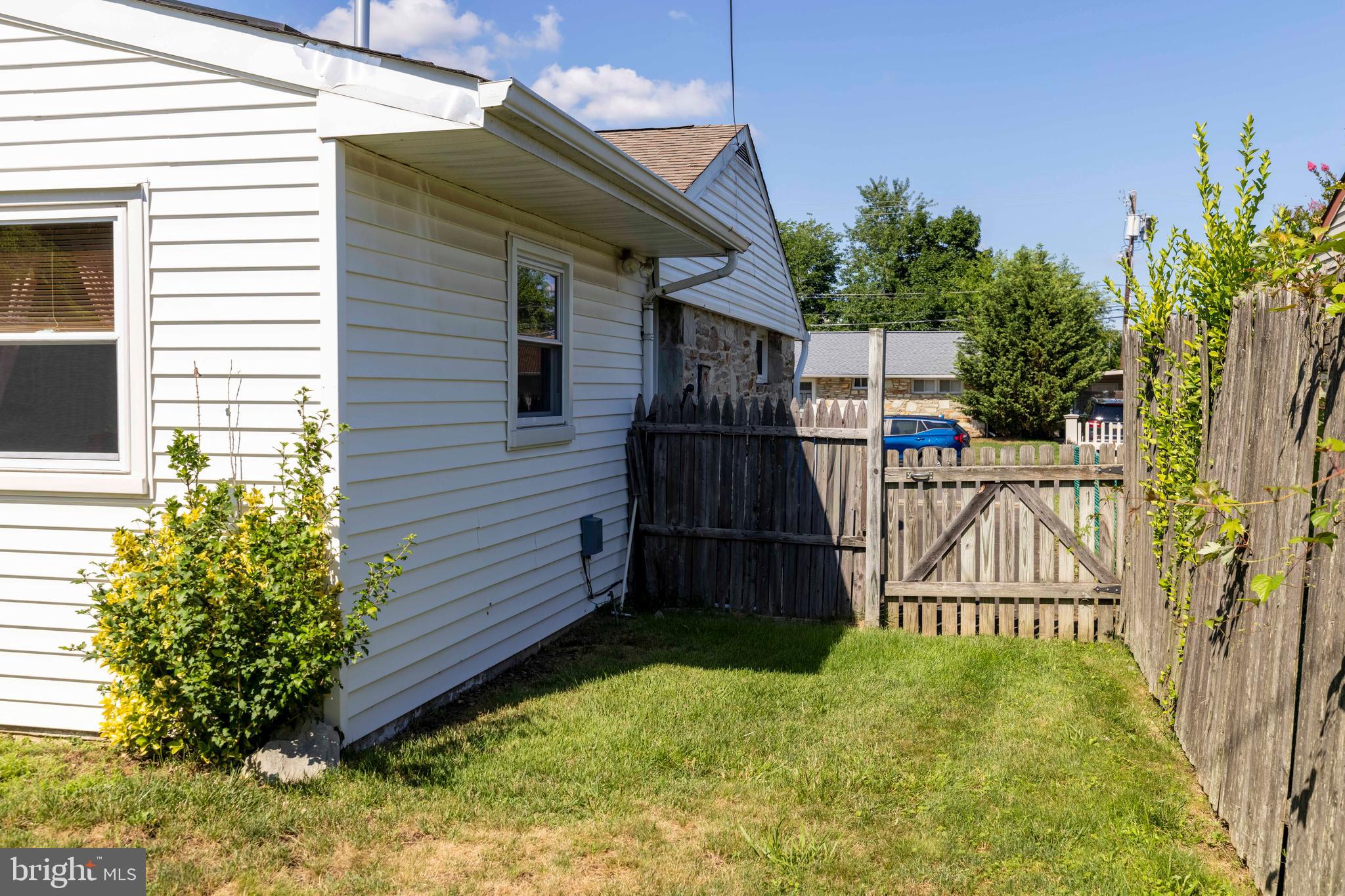 LAUREL BEND - Residential