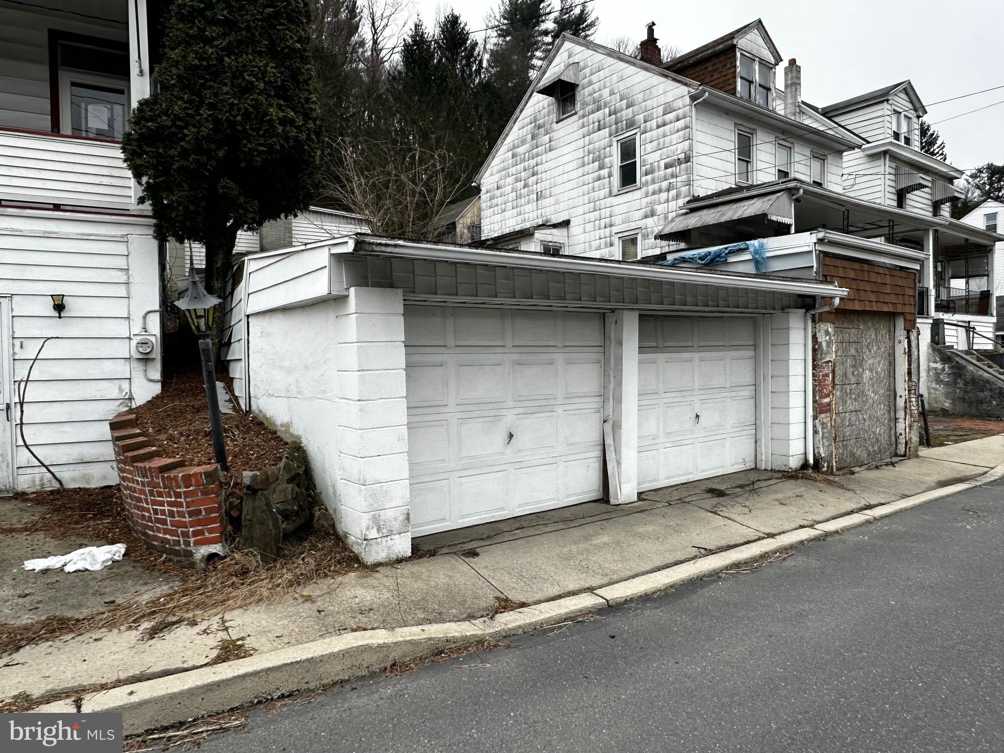 POTTSVILLE - Residential
