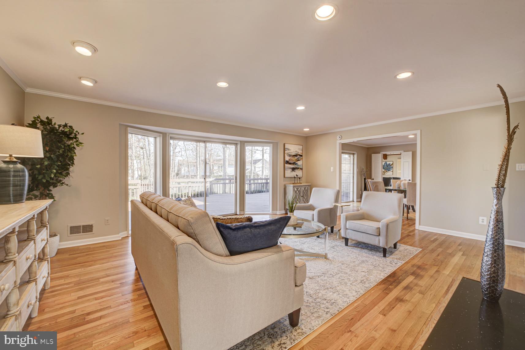 POTOMAC VILLAGE - Residential