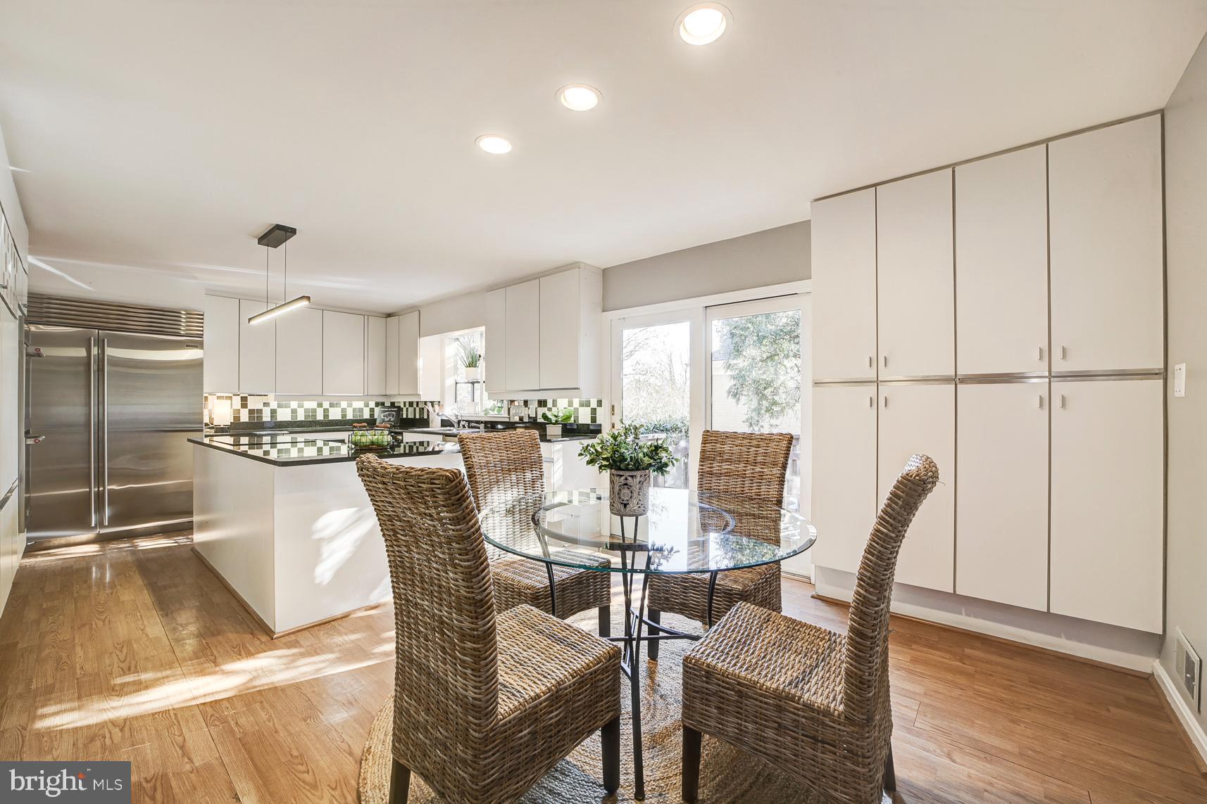 POTOMAC VILLAGE - Residential