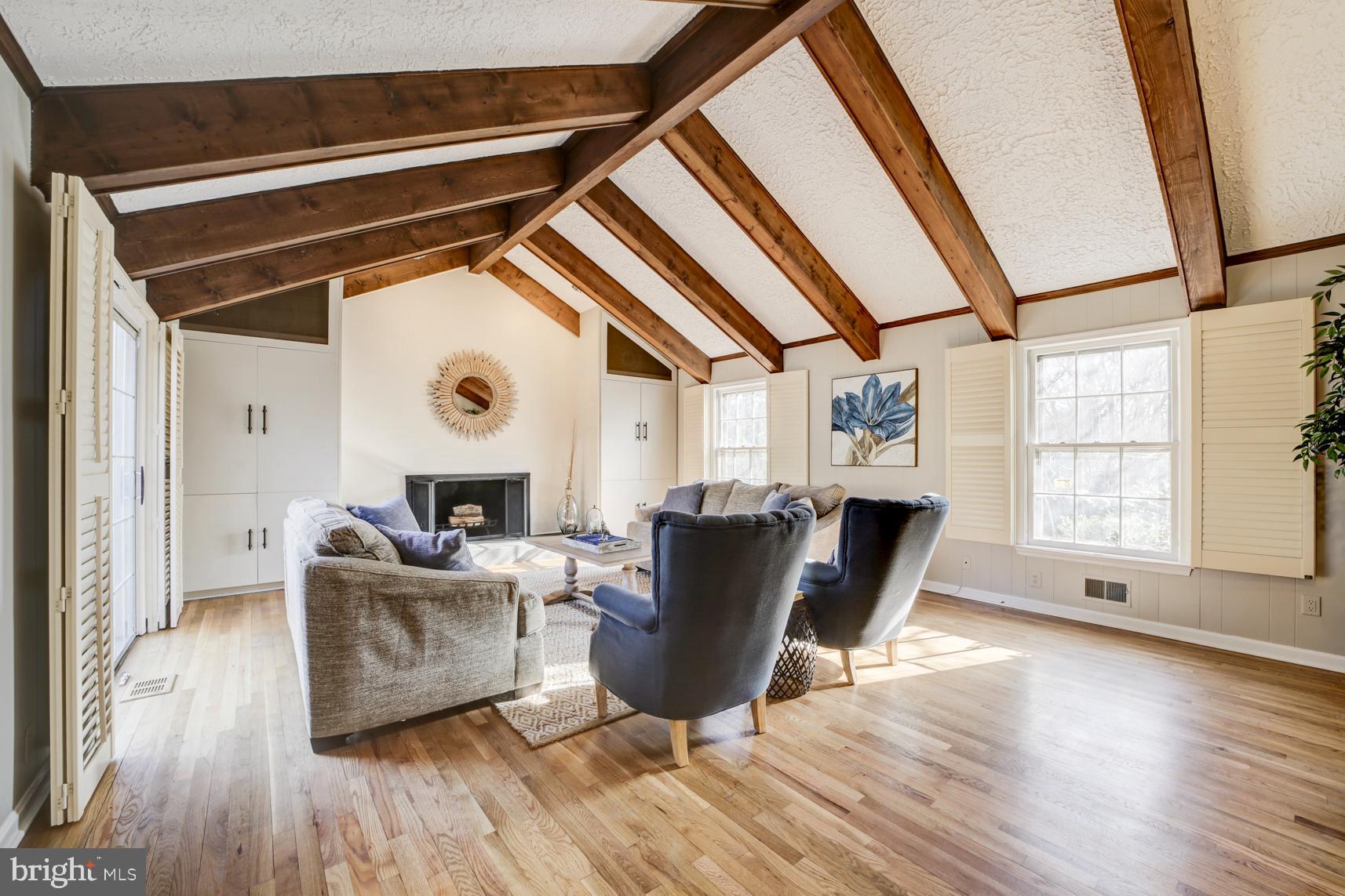 POTOMAC VILLAGE - Residential