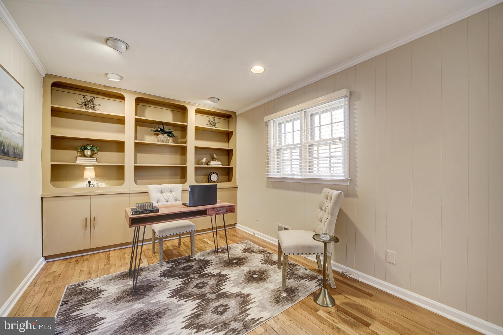 POTOMAC VILLAGE - Residential