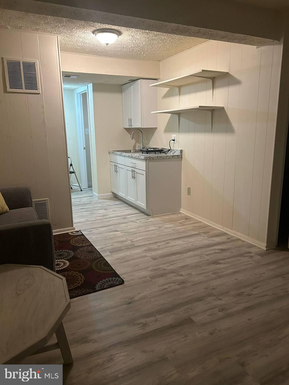 NEWINGTON FOREST - Residential Lease