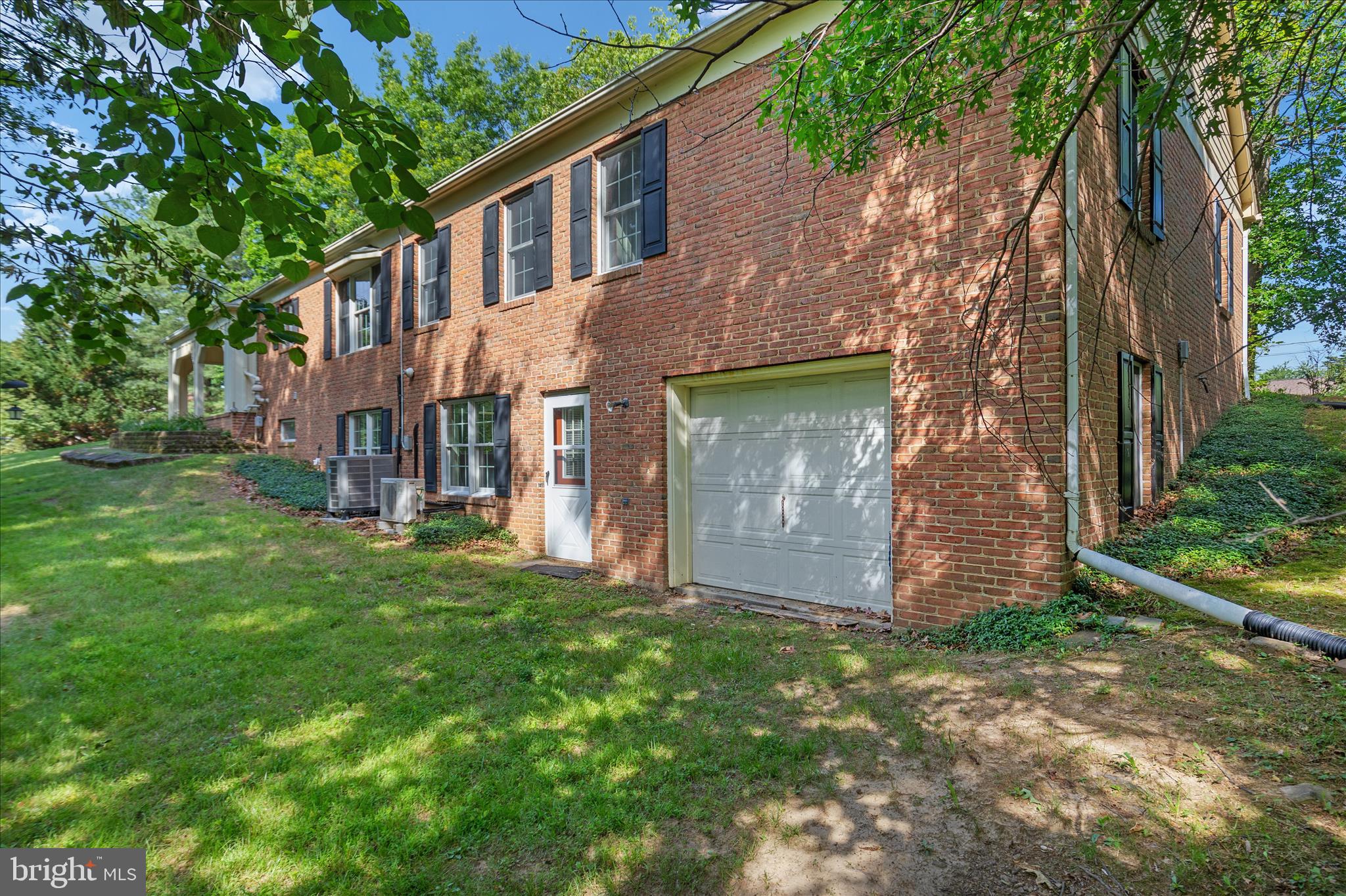 BRADDOCK HILLS ESTATES - Residential