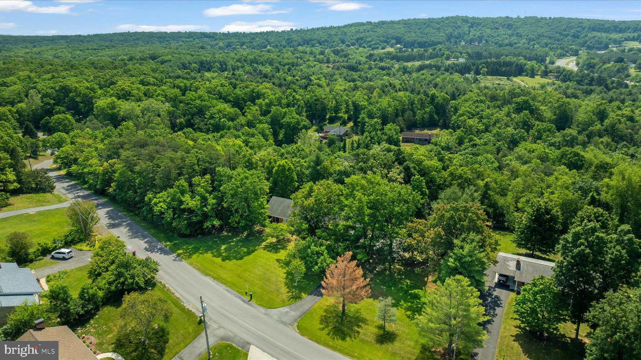 BRADDOCK HILLS ESTATES - Residential