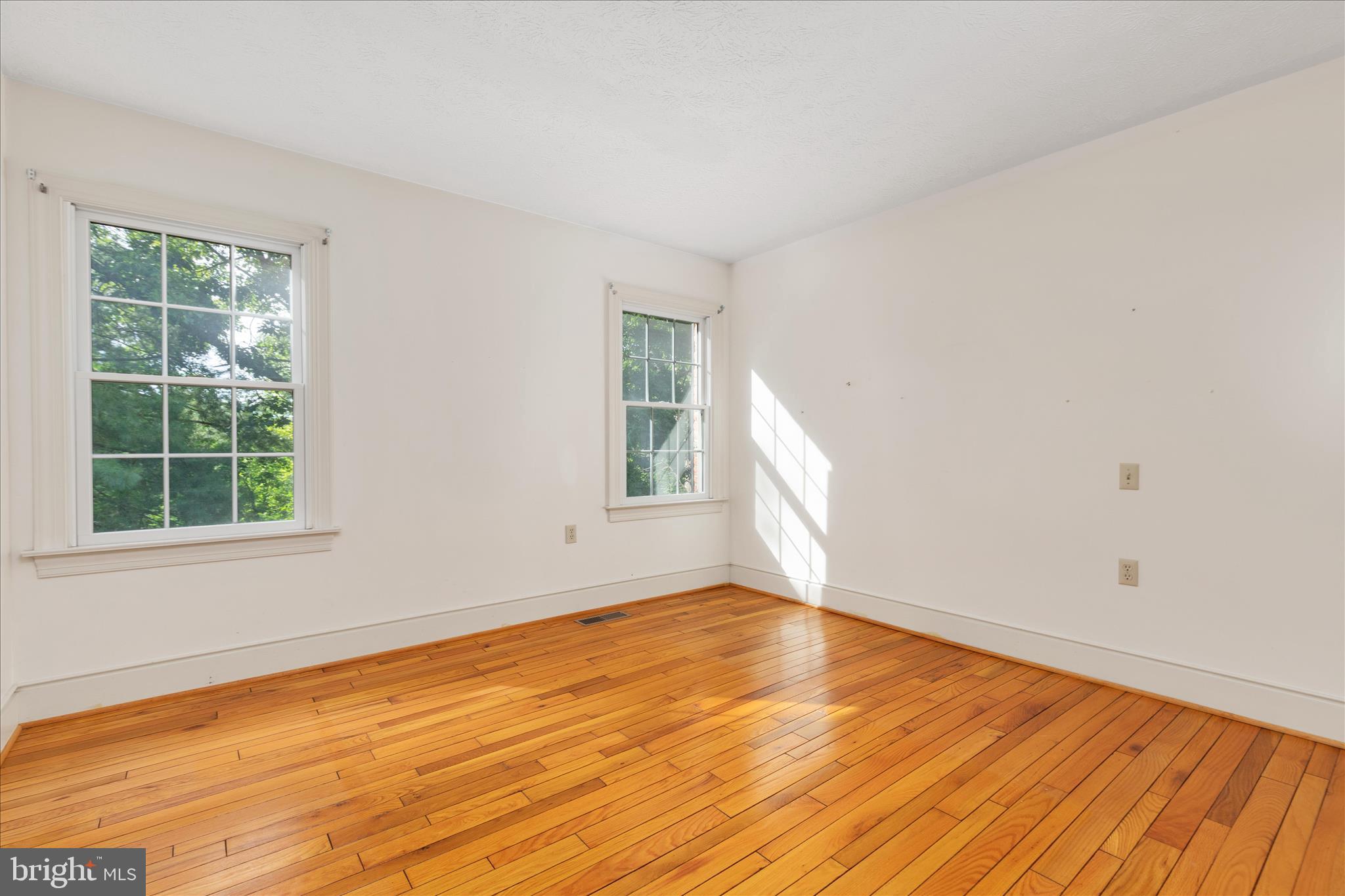 BRADDOCK HILLS ESTATES - Residential