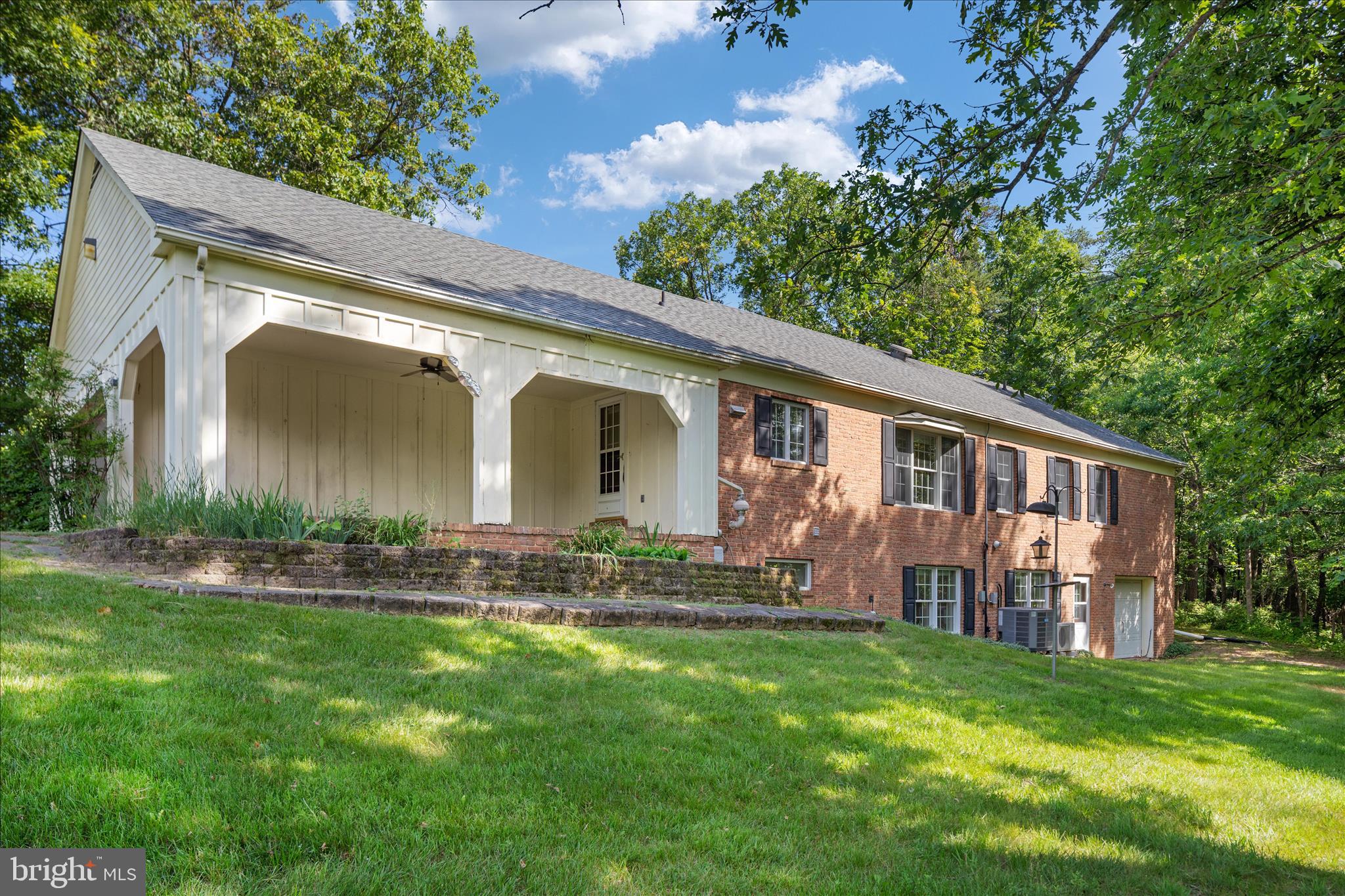 BRADDOCK HILLS ESTATES - Residential