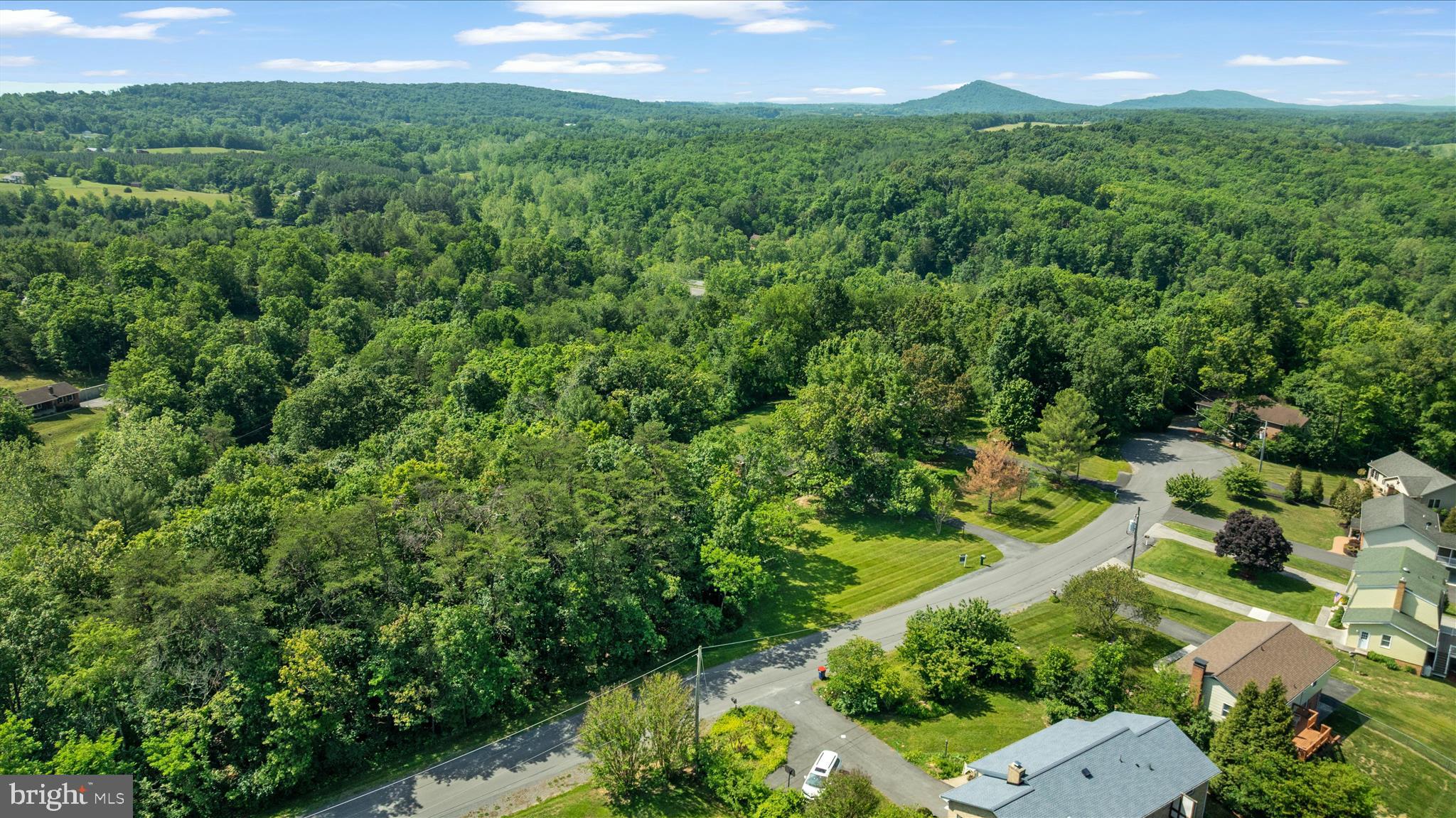 BRADDOCK HILLS ESTATES - Residential