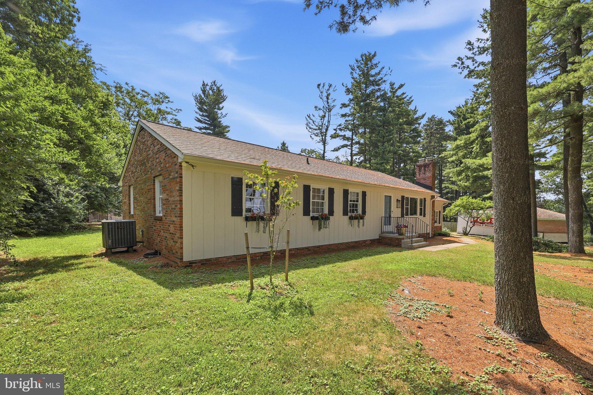 SKYLINE ESTATES - Residential