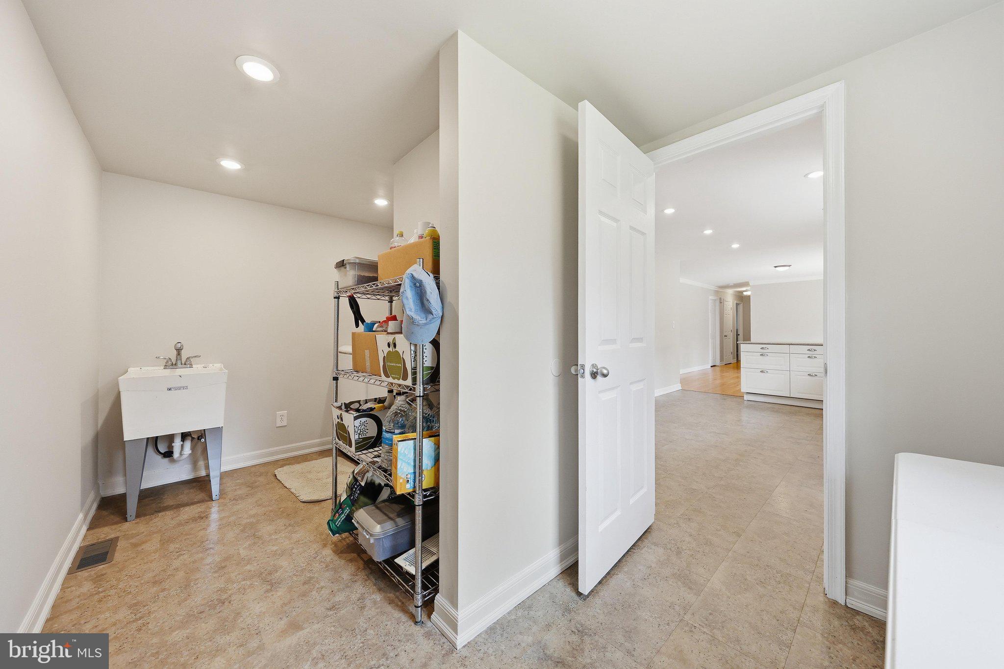 SKYLINE ESTATES - Residential