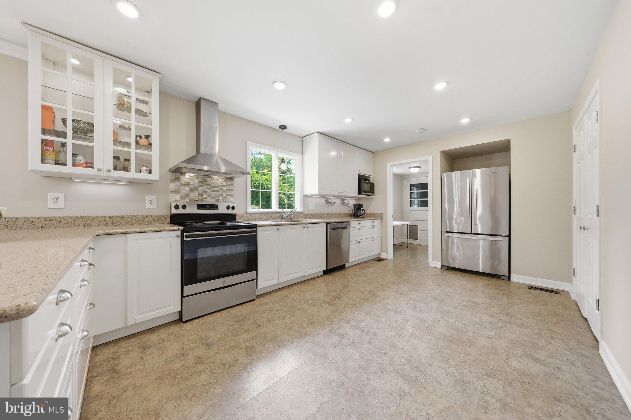 SKYLINE ESTATES - Residential