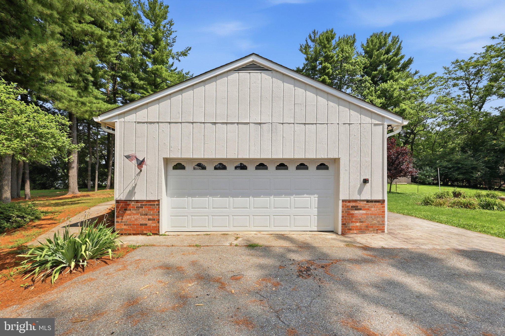 SKYLINE ESTATES - Residential
