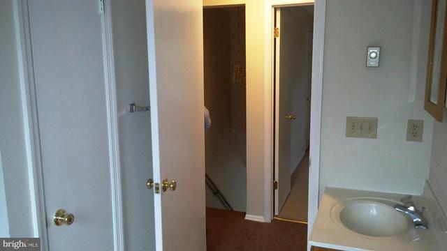 HUNTING QUARTERS - Residential Lease