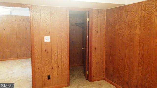 HUNTING QUARTERS - Residential Lease